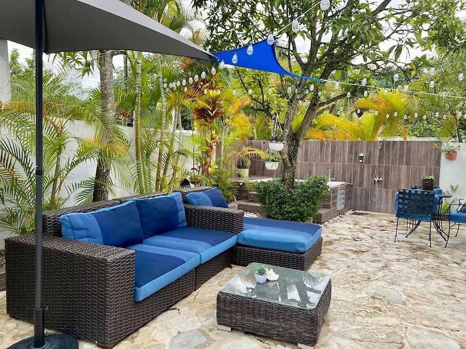 Casa Con Parqueo Privado, Patio Y Jacuzzi. Villa Santo Domingo Dominican Republic