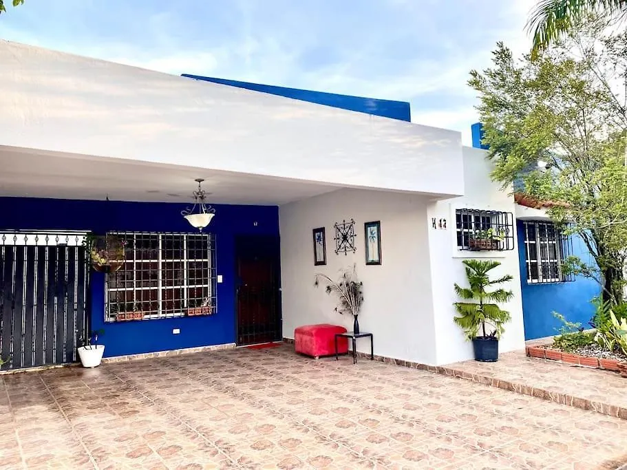 Casa Con Parqueo Privado, Patio Y Jacuzzi. Villa Santo Domingo 0*,  Dominican Republic